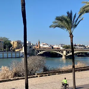 https://acogedora-casa-situada-en-el-corazn-de-sevilla.es-andalucia.com
